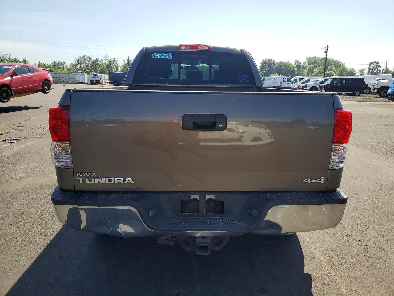 2011 TOYOTA TUNDRA