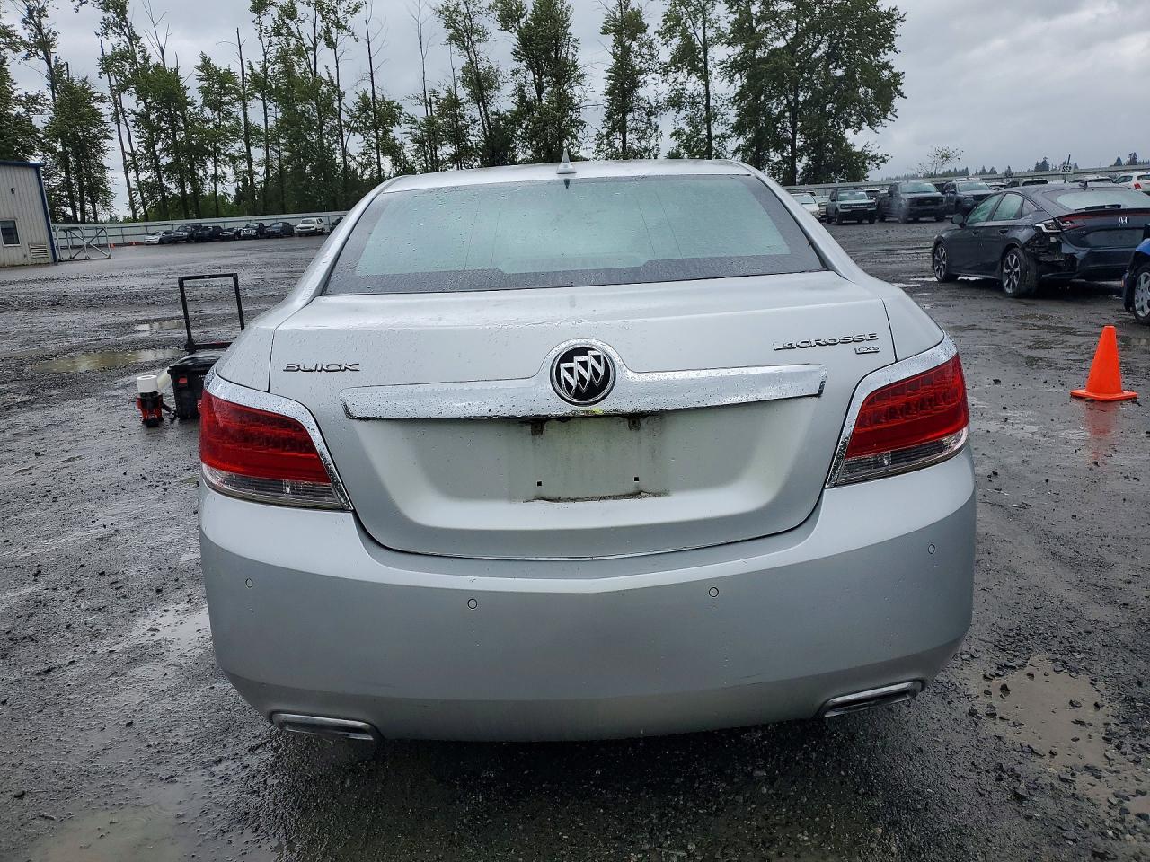 2011 BUICK LACROSSE