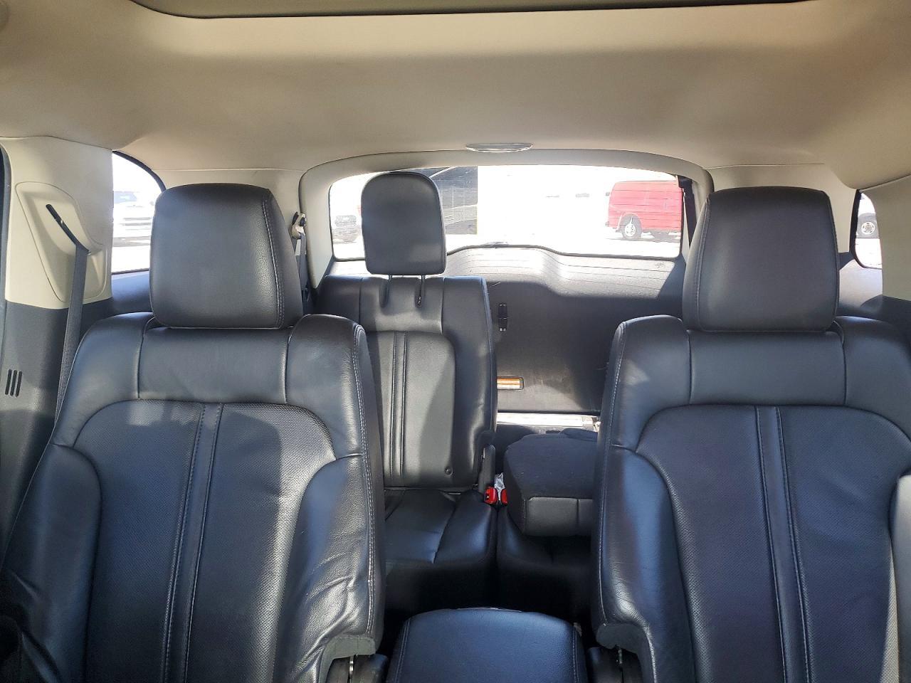 2014 LINCOLN MKT
