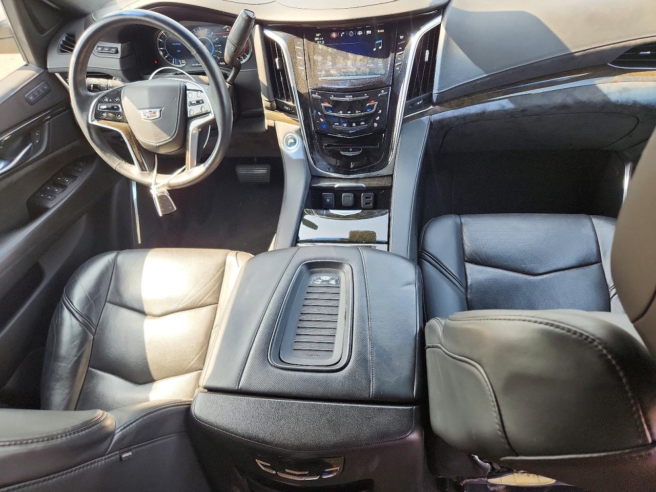 2018 CADILLAC ESCALADE