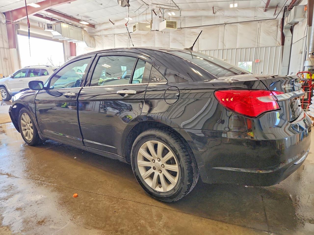 2014 CHRYSLER 200
