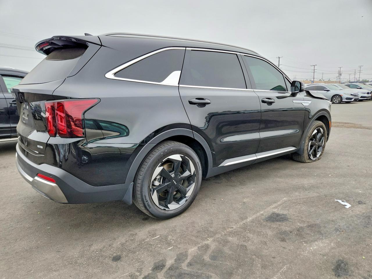 2025 KIA SORENTO