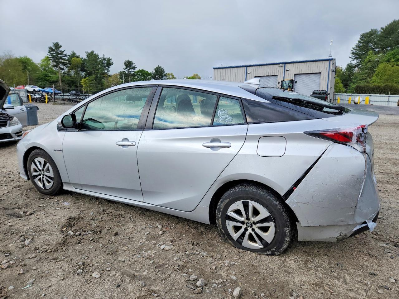2016 TOYOTA PRIUS