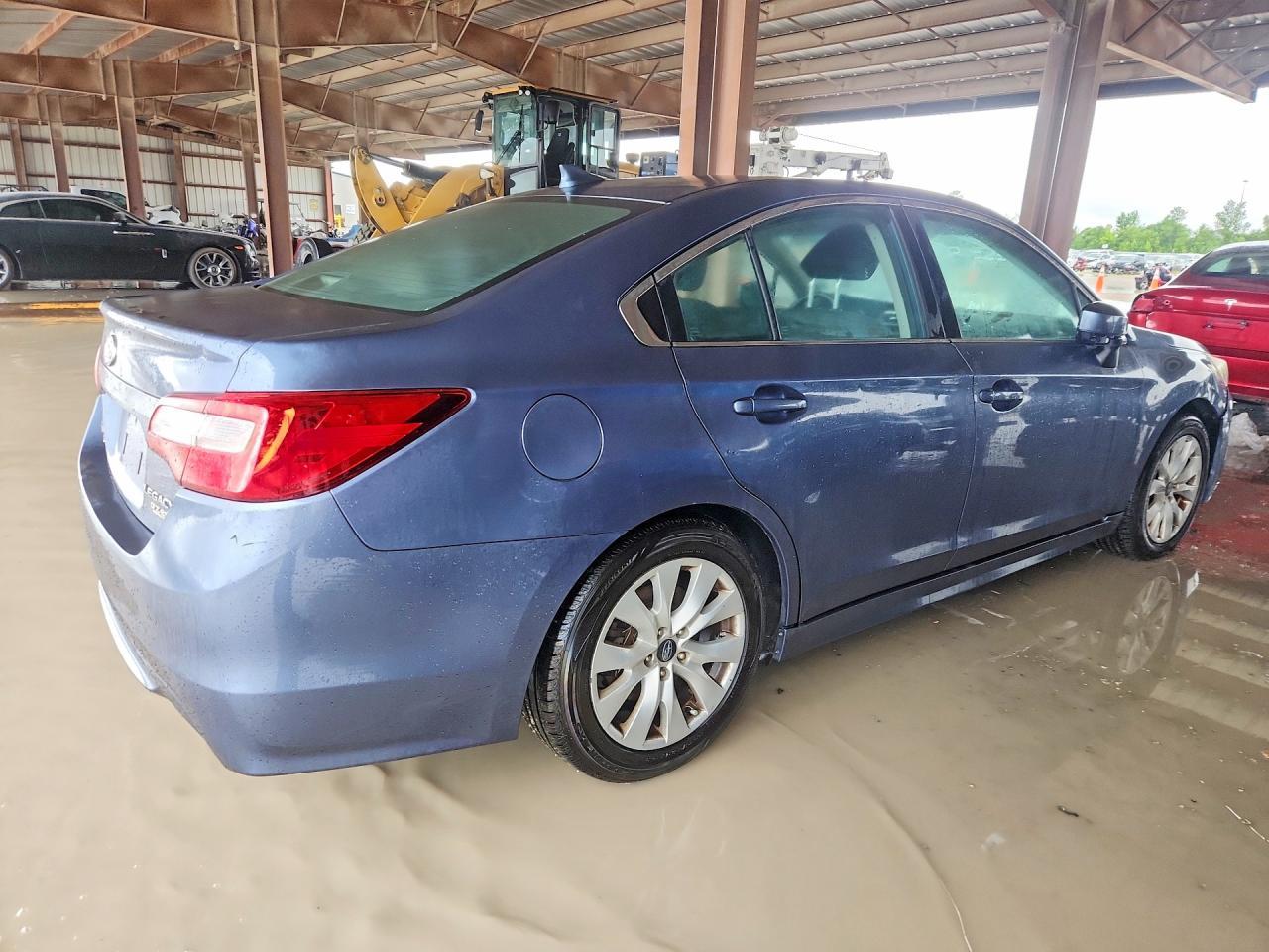 2016 SUBARU Legacy