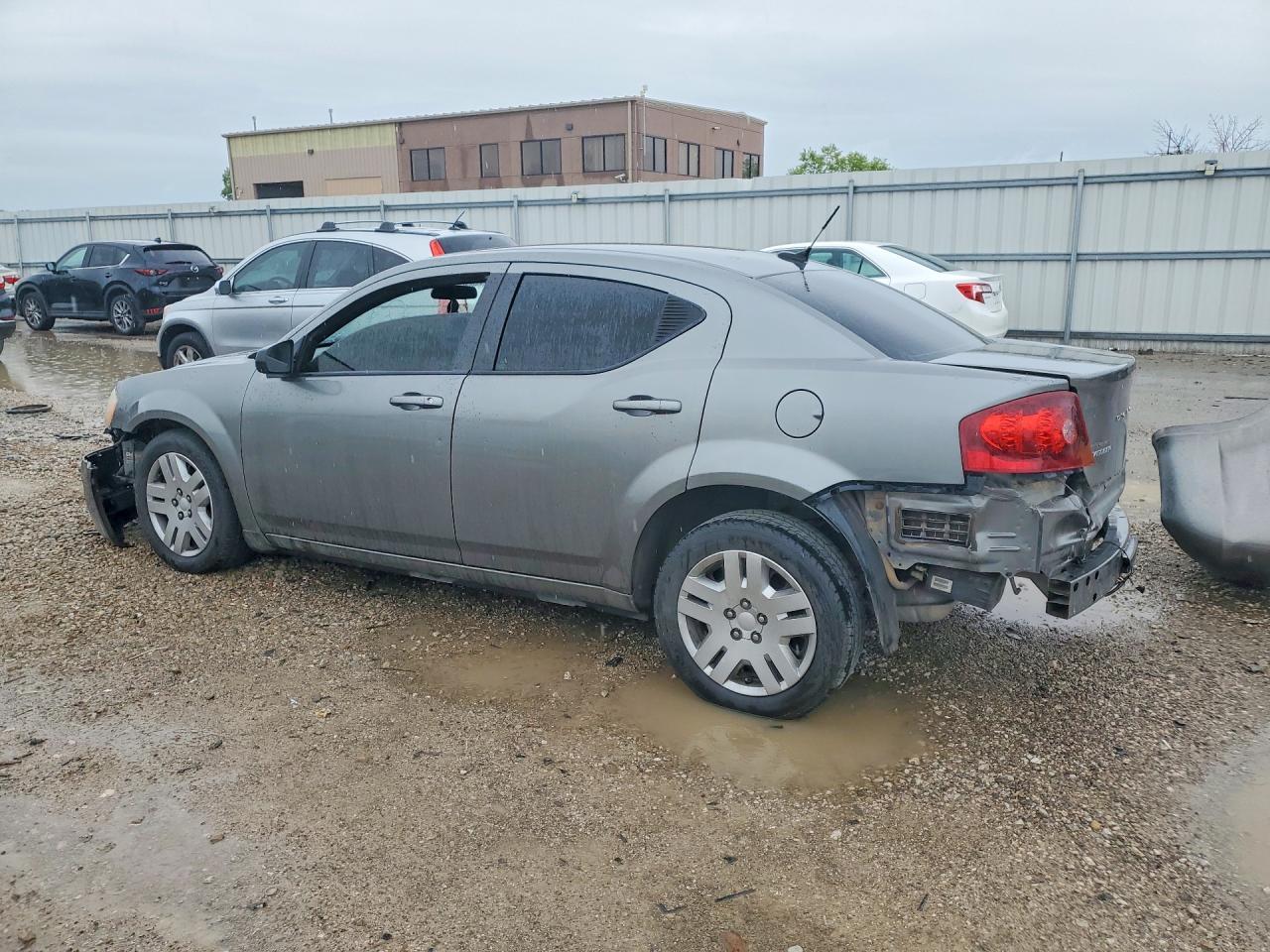 2013 DODGE Avenger