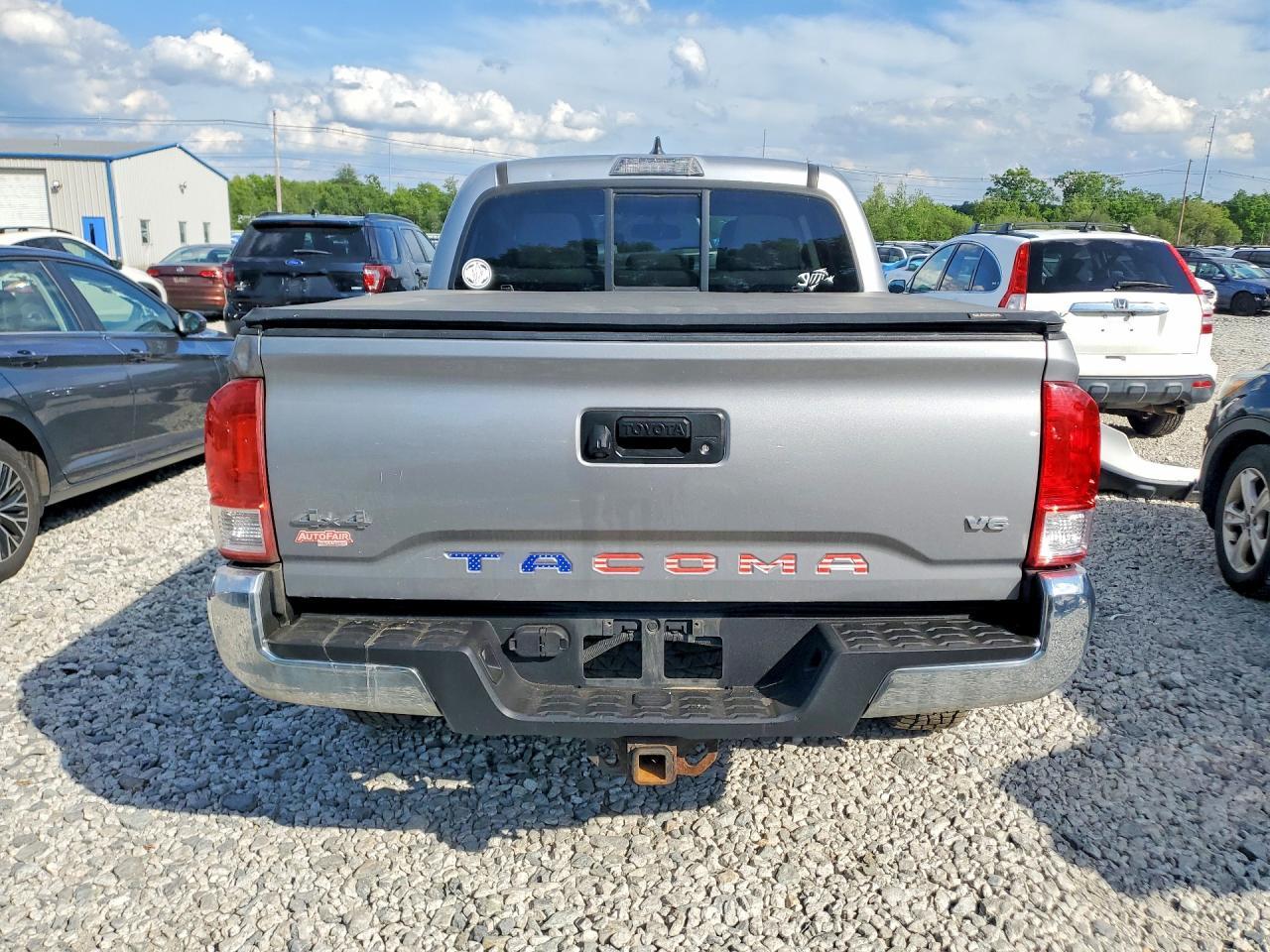 2017 TOYOTA TACOMA
