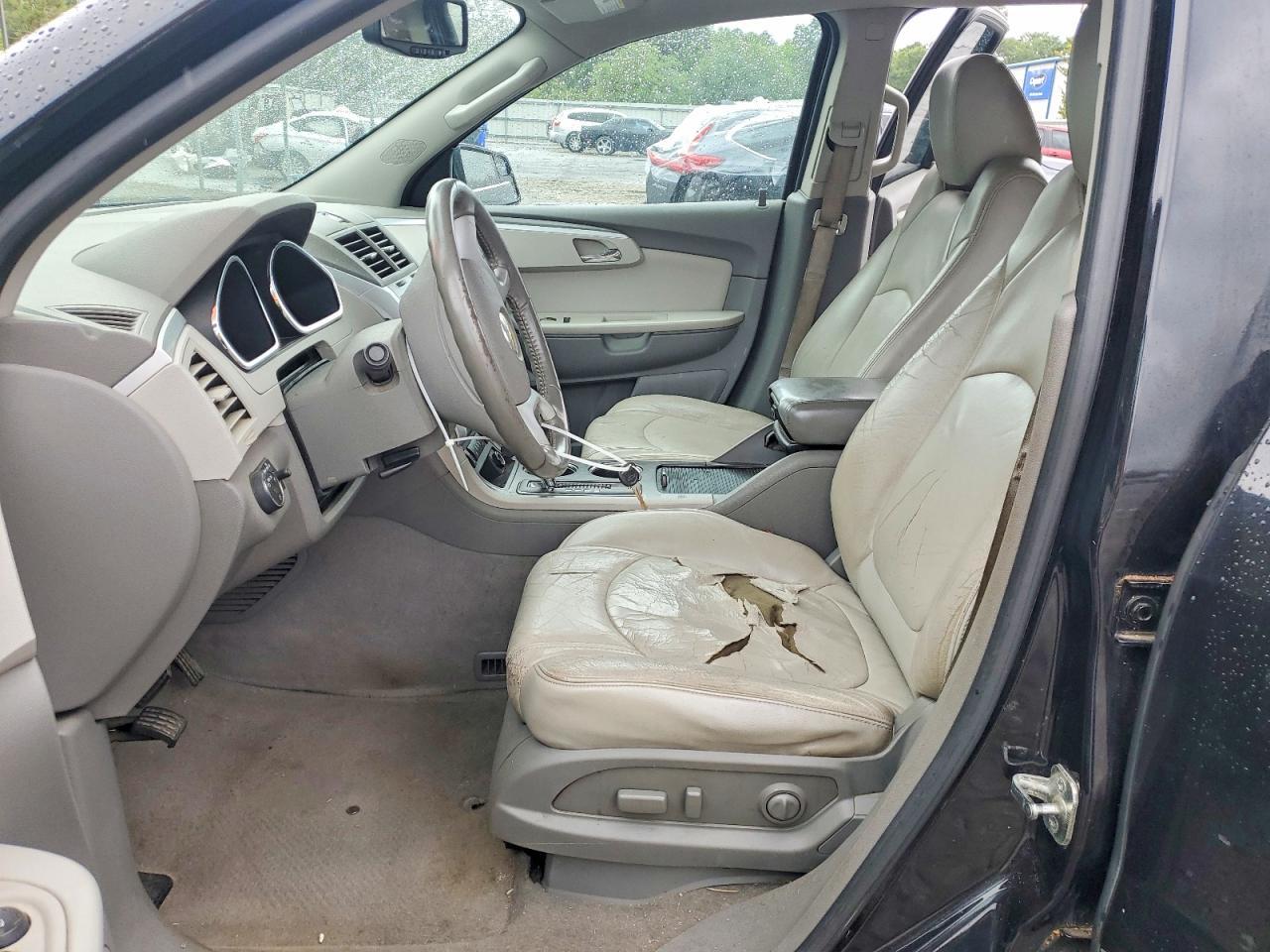 2011 CHEVROLET TRAVERSE