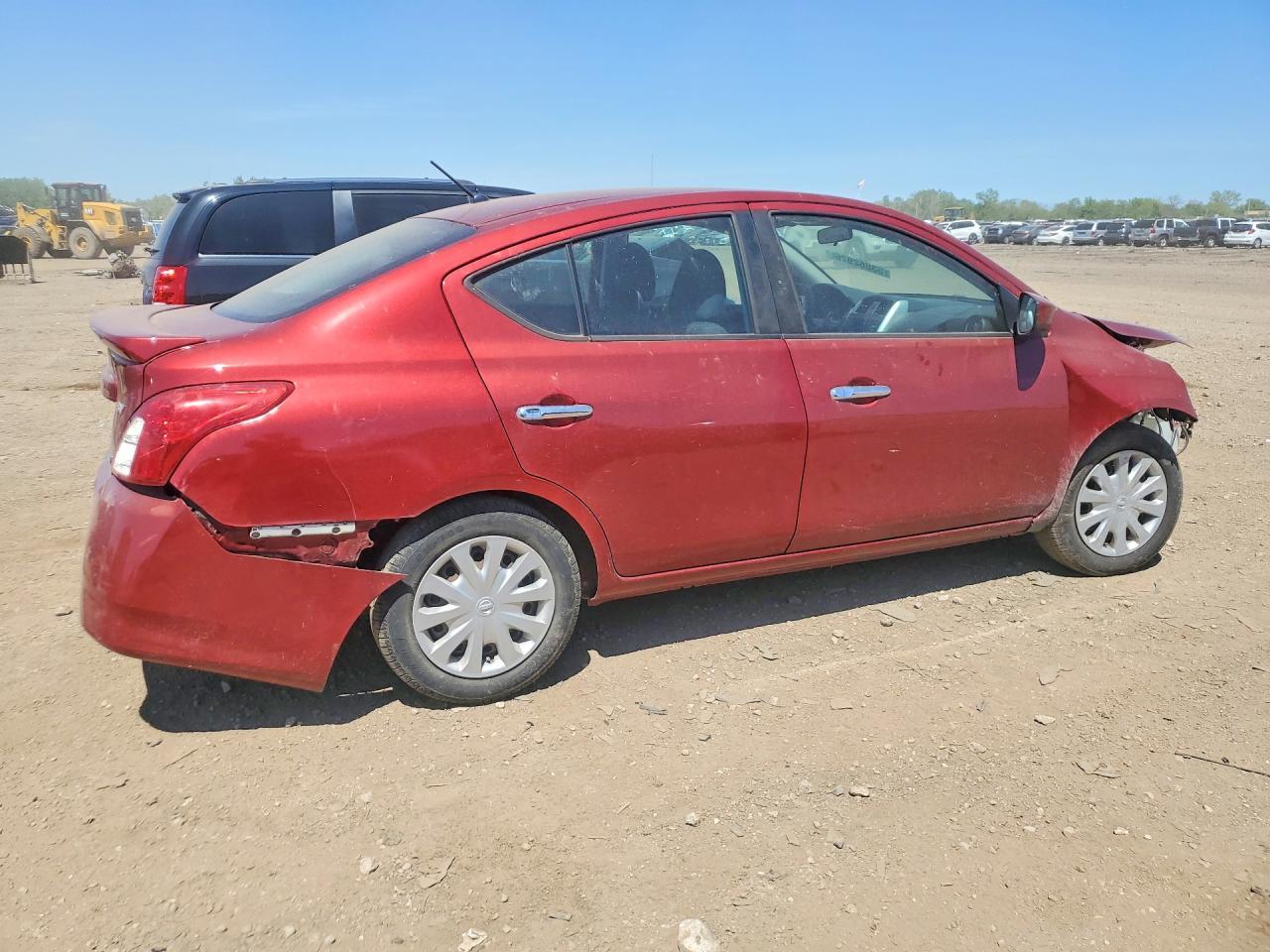 2016 NISSAN VERSA