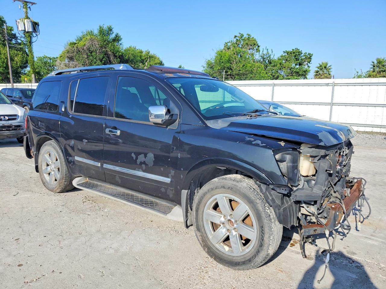 2013 NISSAN Armada