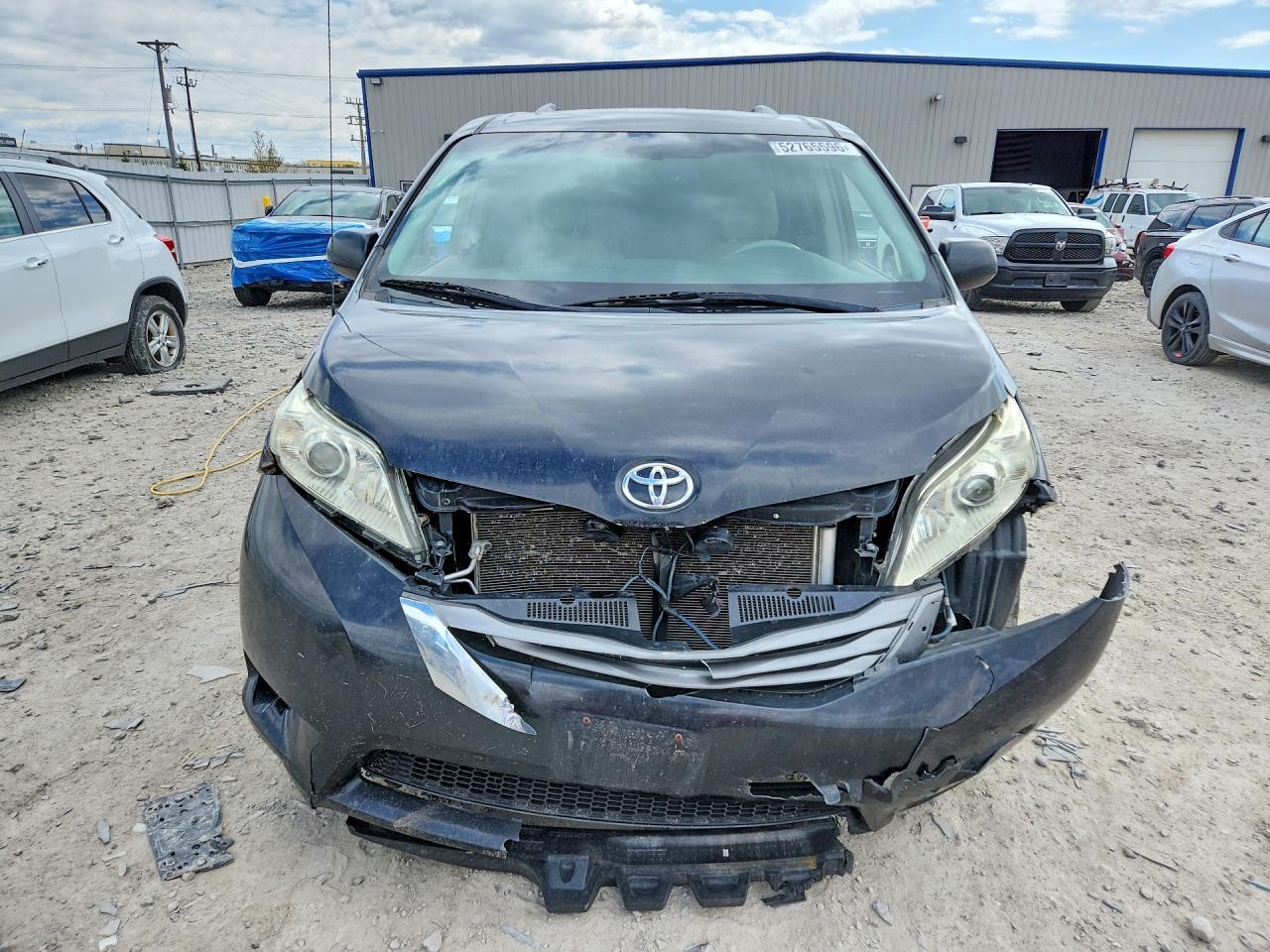 2012 TOYOTA SIENNA