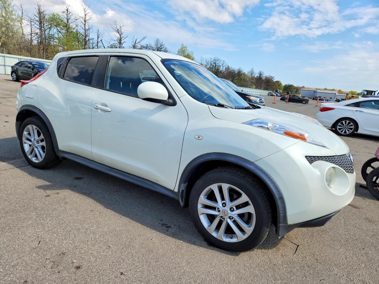 2011 NISSAN Juke