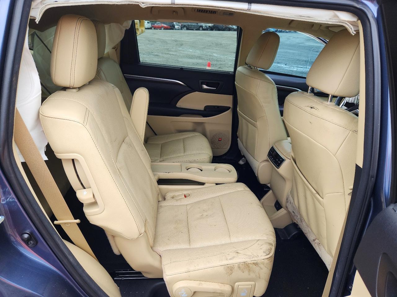 2016 TOYOTA HIGHLANDER