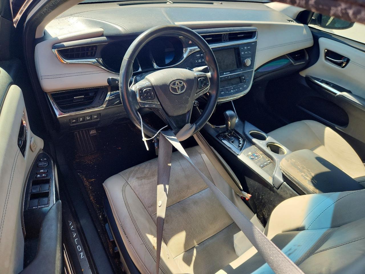 2014 TOYOTA Avalon
