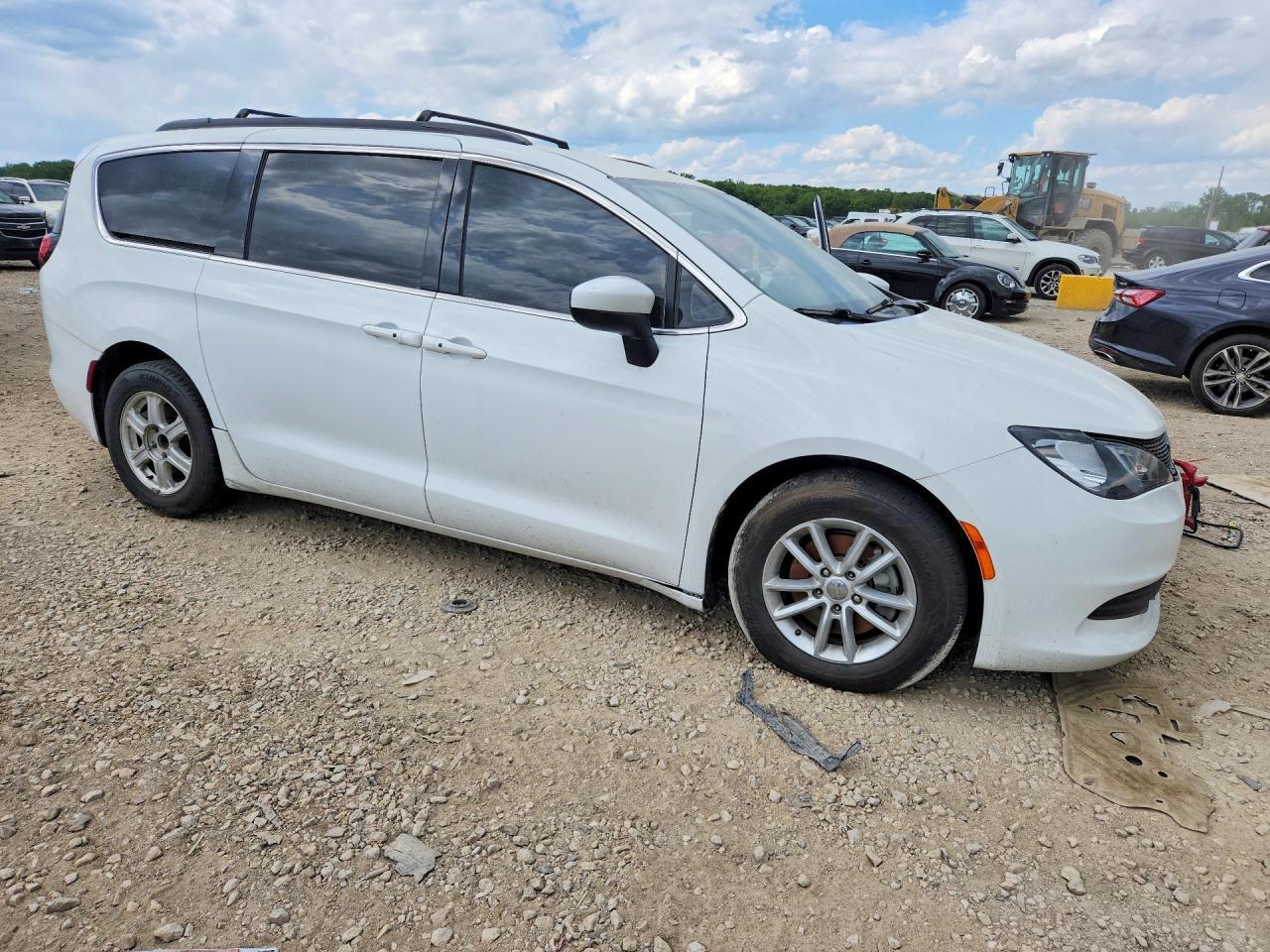 2020 CHRYSLER Voyager