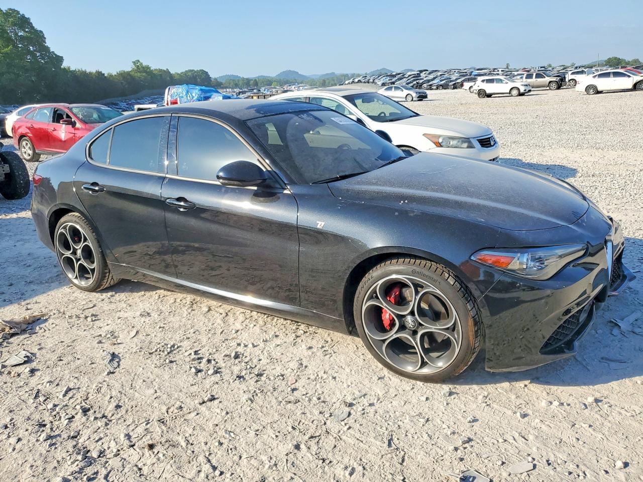 2022 ALFA ROMEO Giulia
