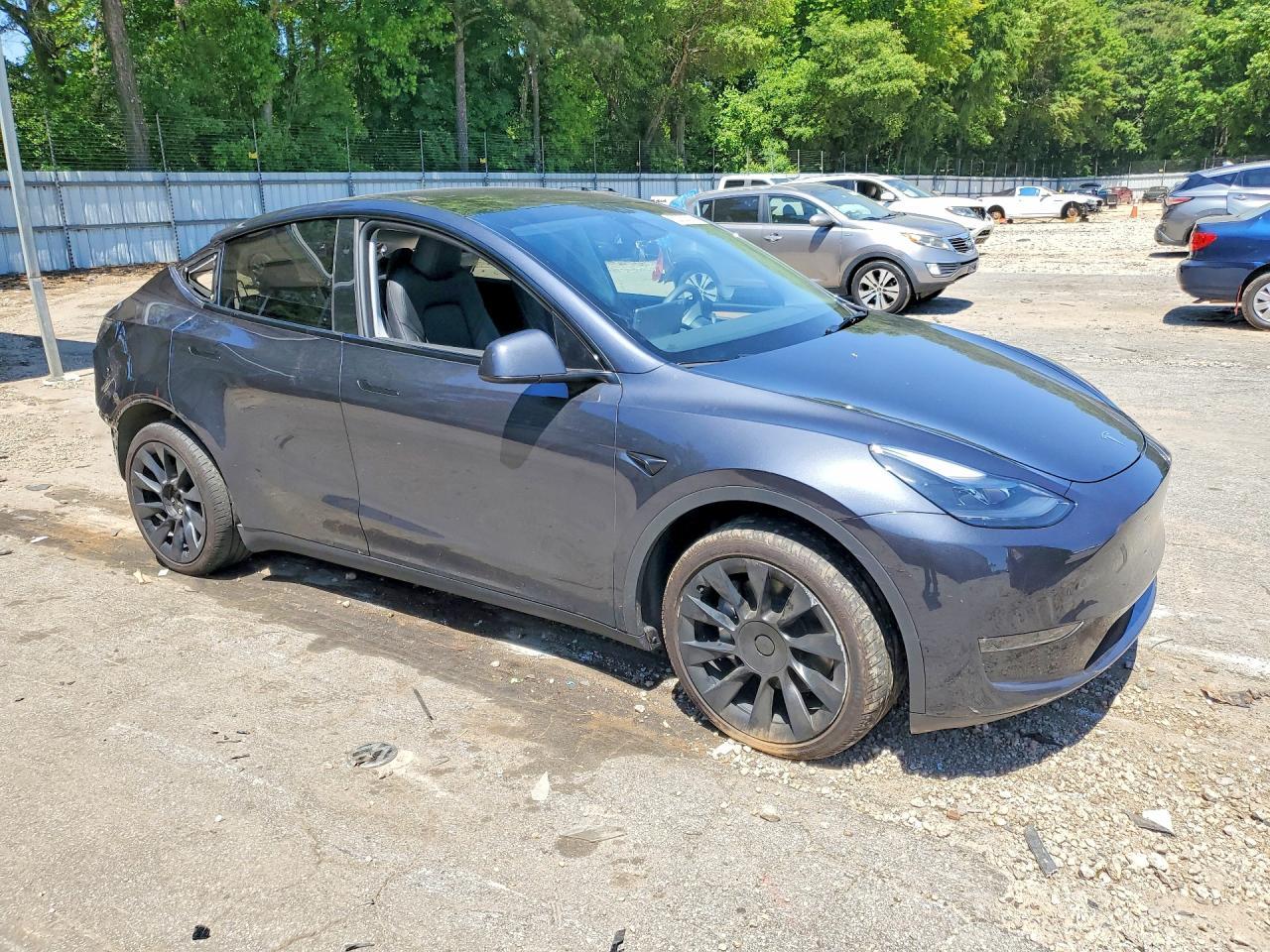 2024 TESLA MODEL Y