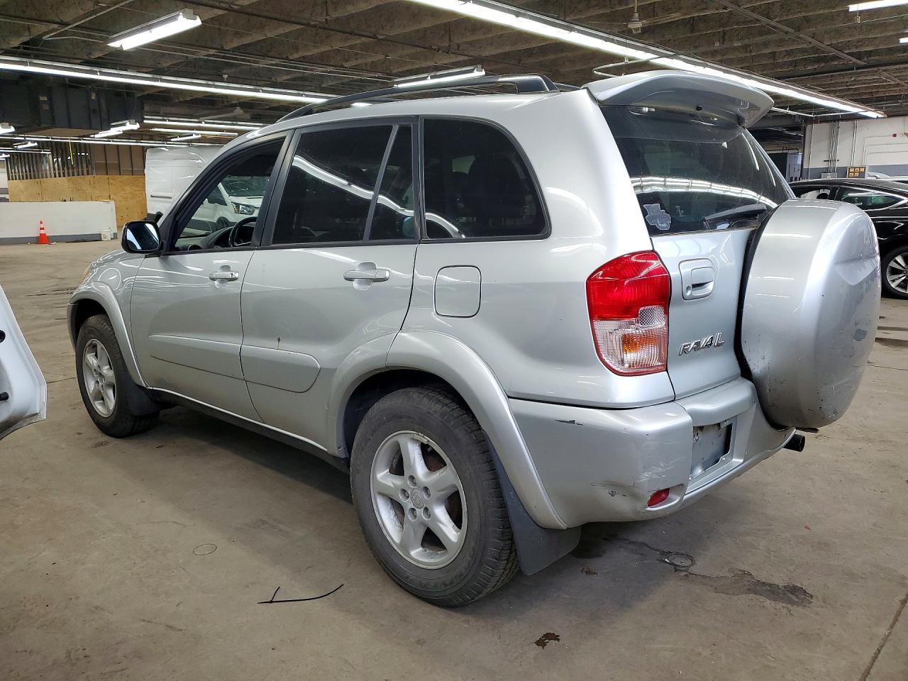 2002 TOYOTA RAV4