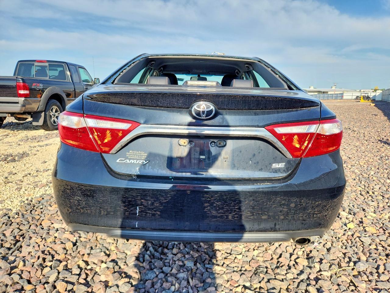 2016 TOYOTA CAMRY