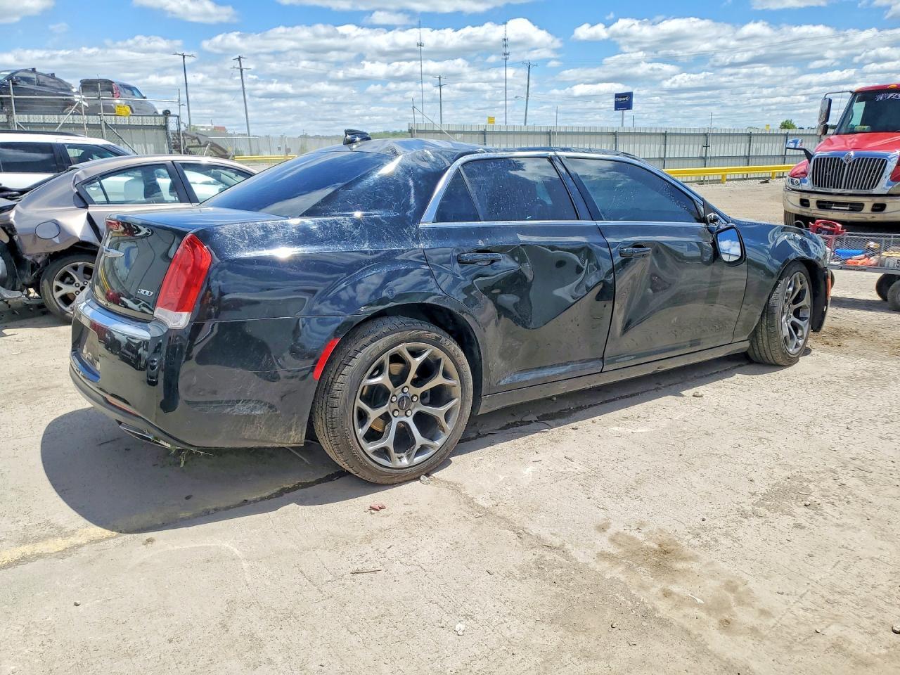 2015 CHRYSLER 300
