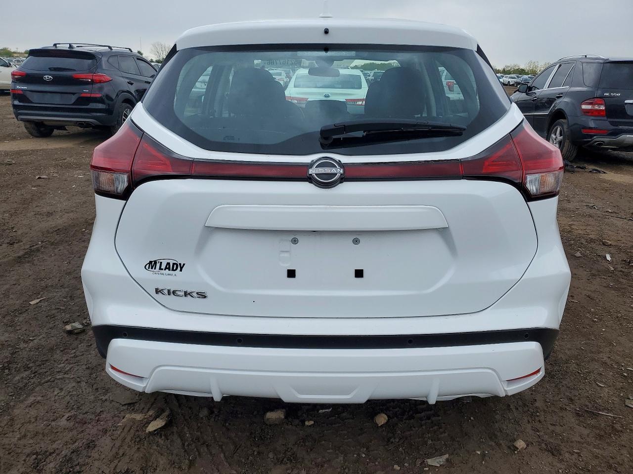 2025 NISSAN KICKS
