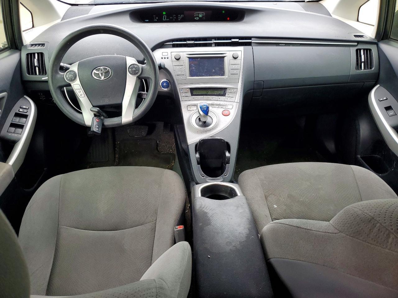 2015 TOYOTA PRIUS