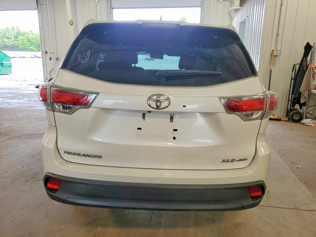 2015 TOYOTA HIGHLANDER