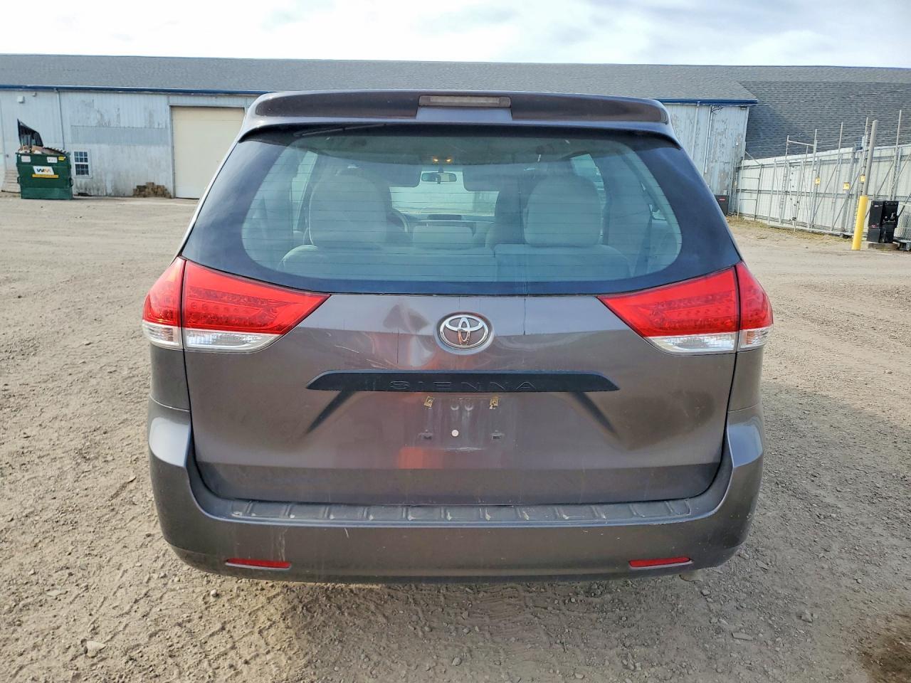 2014 TOYOTA SIENNA