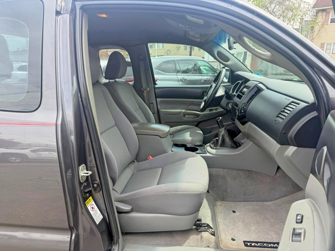 2011 TOYOTA TACOMA