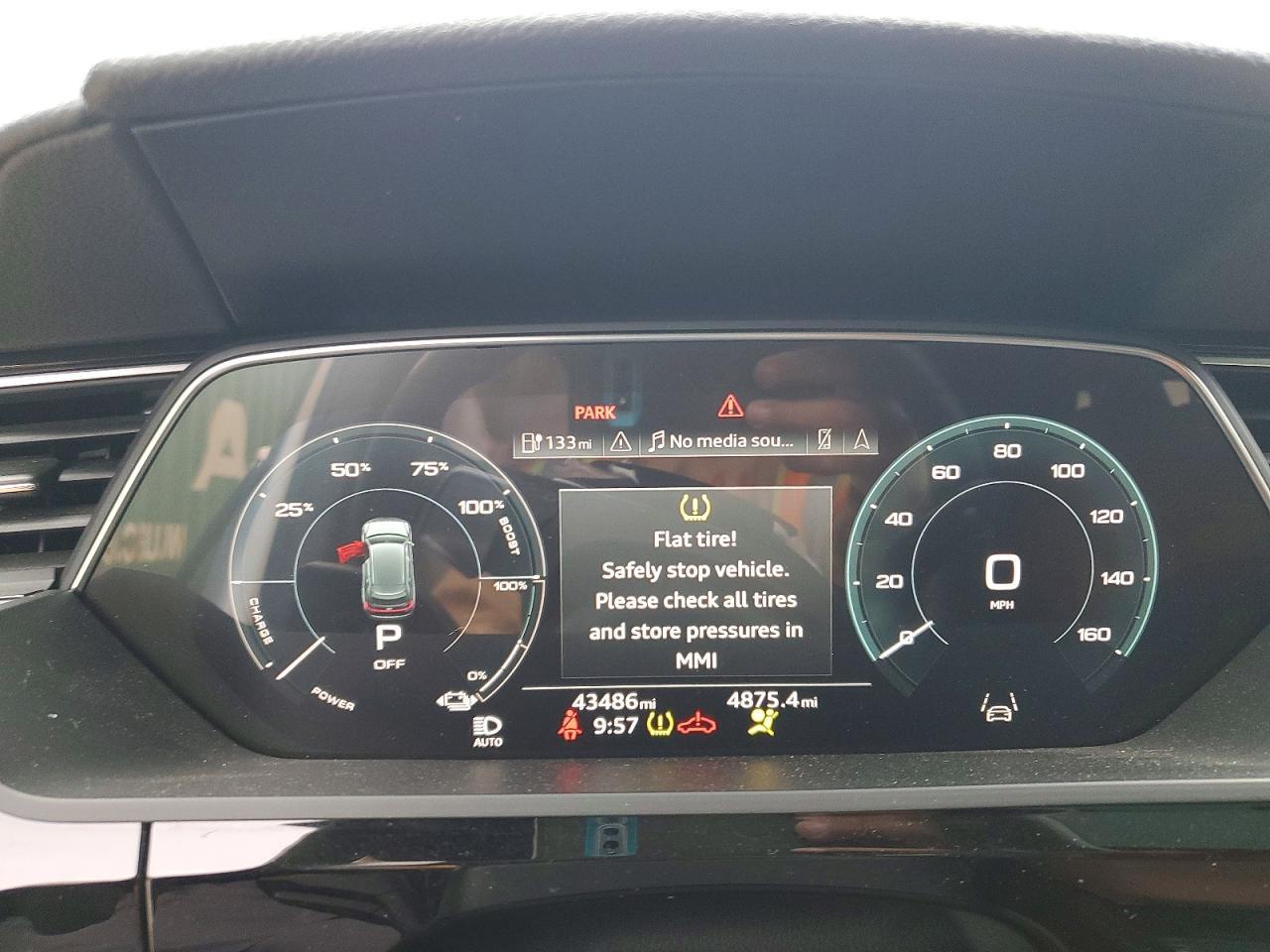 2024 AUDI Q8
