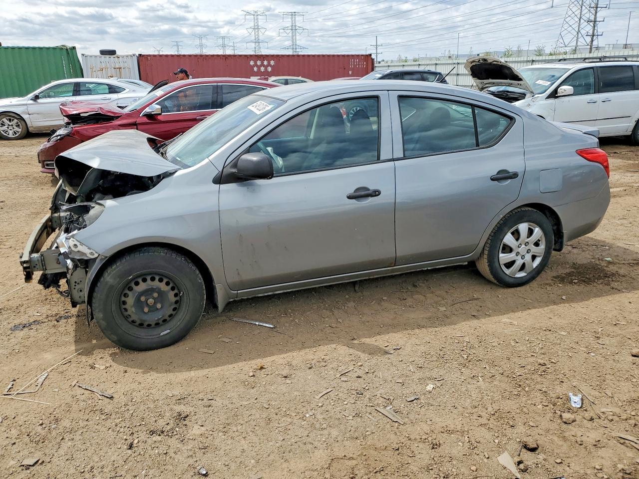 2014 NISSAN VERSA