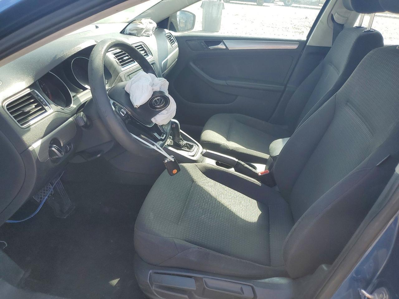 2015 VOLKSWAGEN JETTA