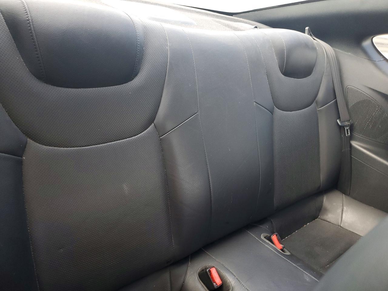 2010 HYUNDAI GENESIS