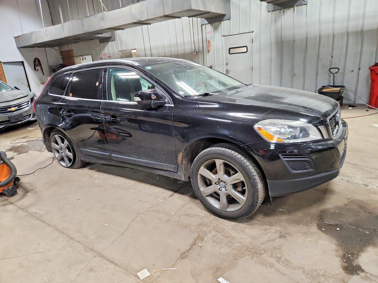 2013 VOLVO XC60