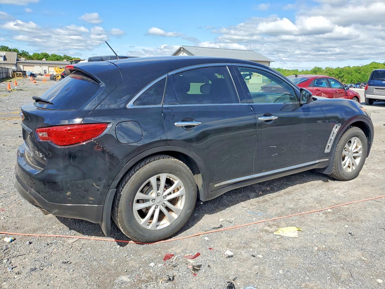 2012 INFINITI FX35