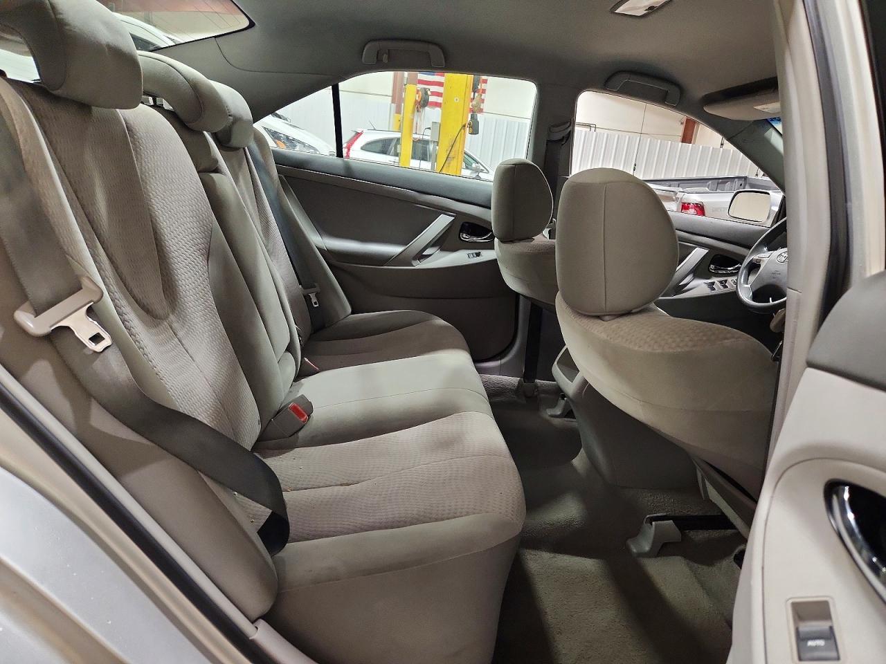 2011 TOYOTA CAMRY
