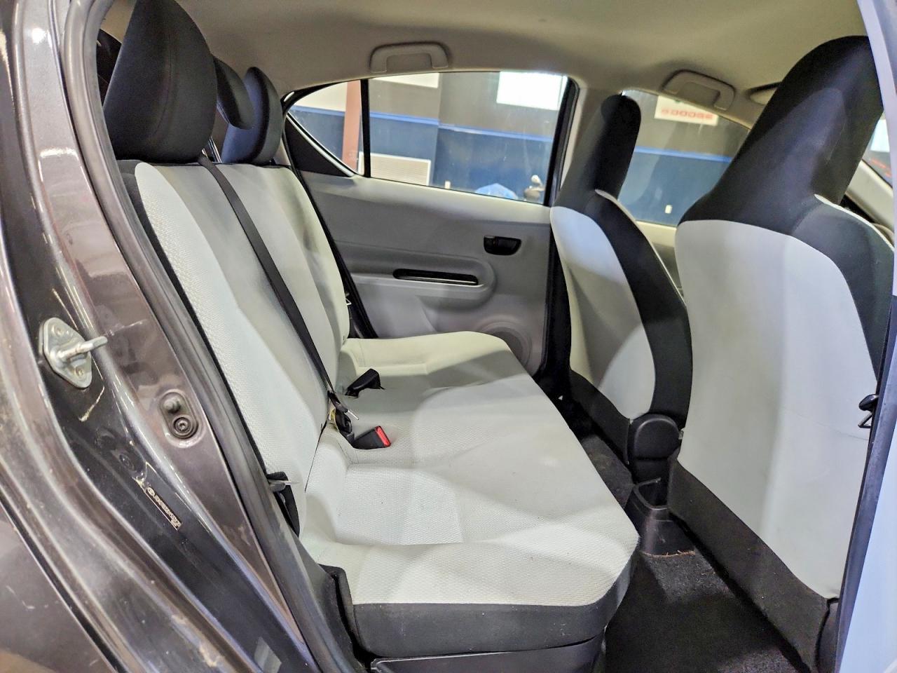 2013 TOYOTA Prius c