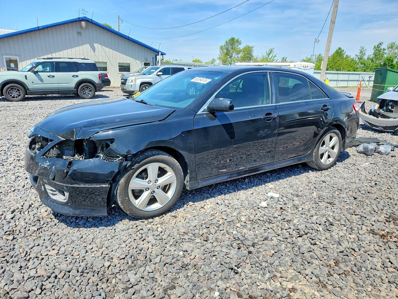 2011 TOYOTA CAMRY