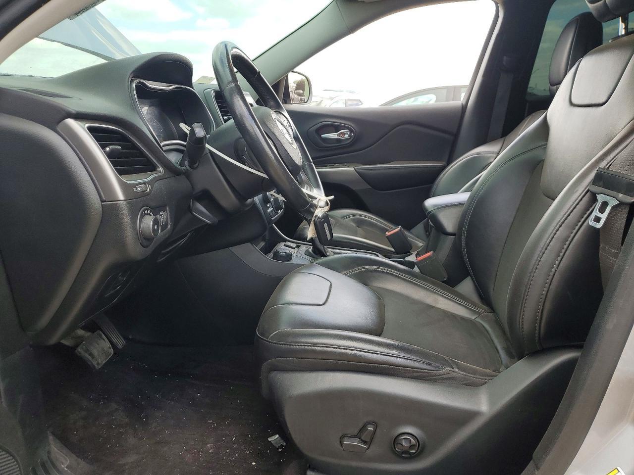 2019 JEEP CHEROKEE