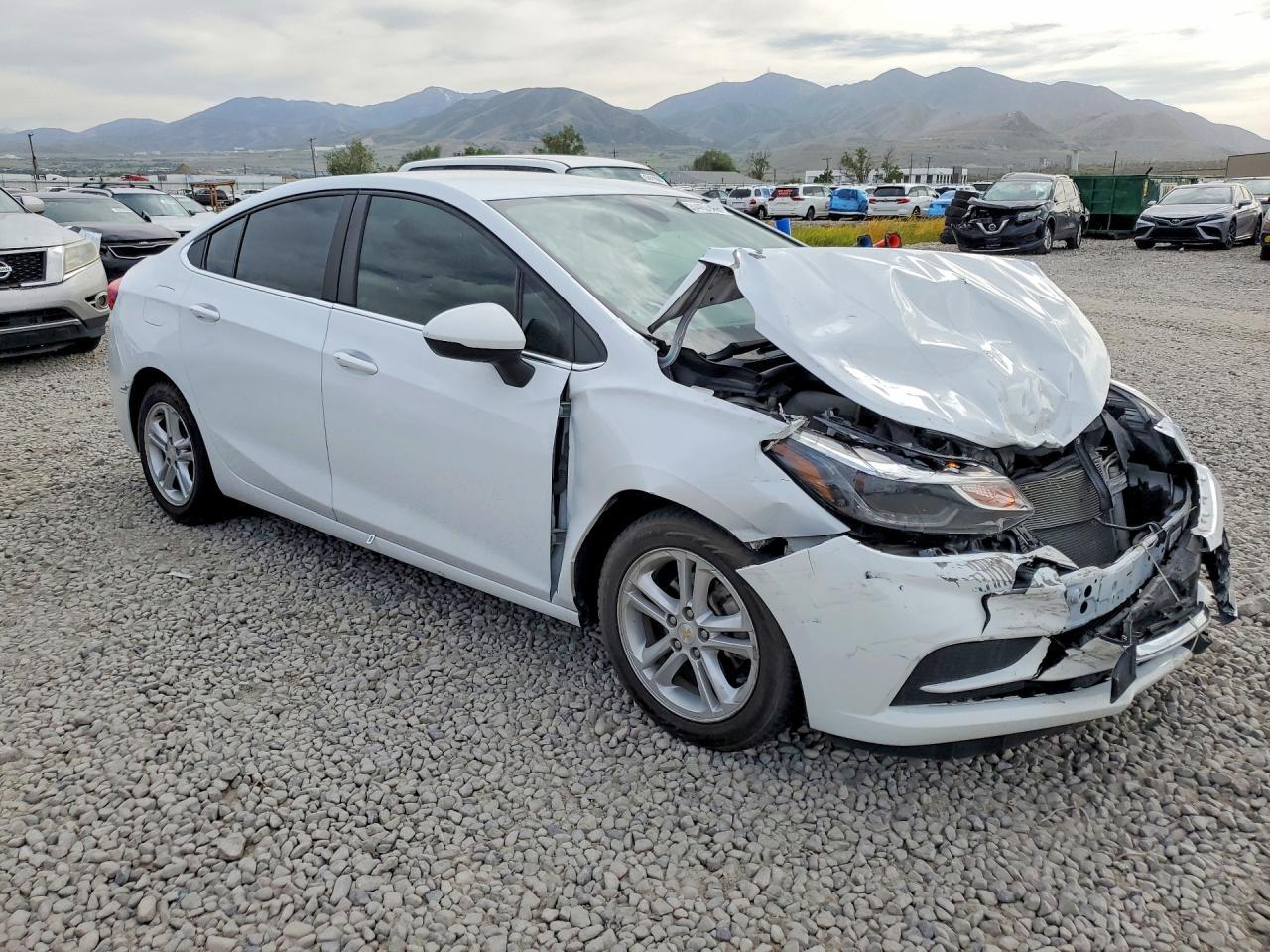 2018 CHEVROLET CRUZE