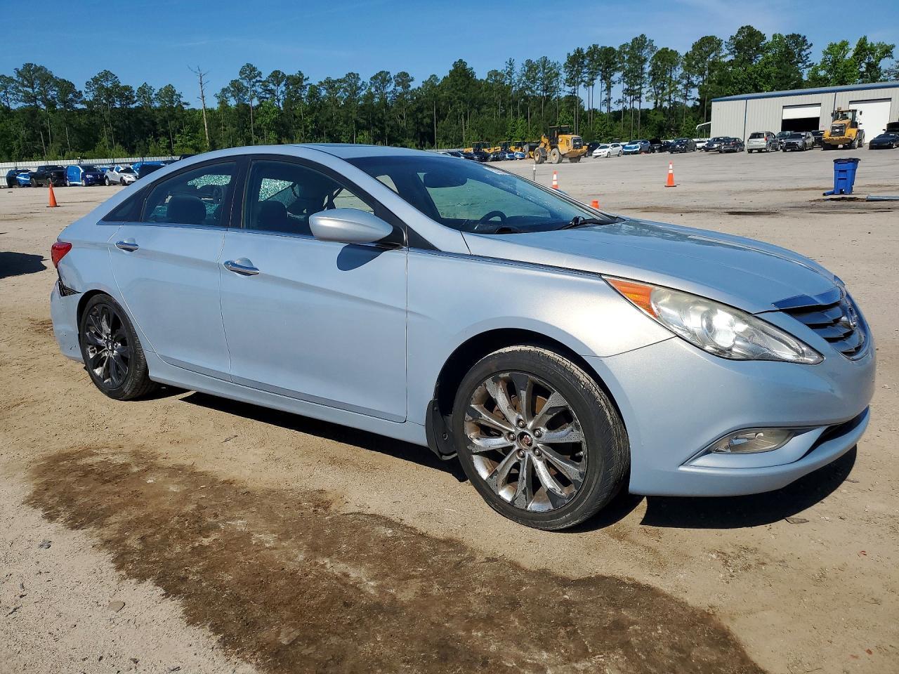 2011 HYUNDAI SONATA