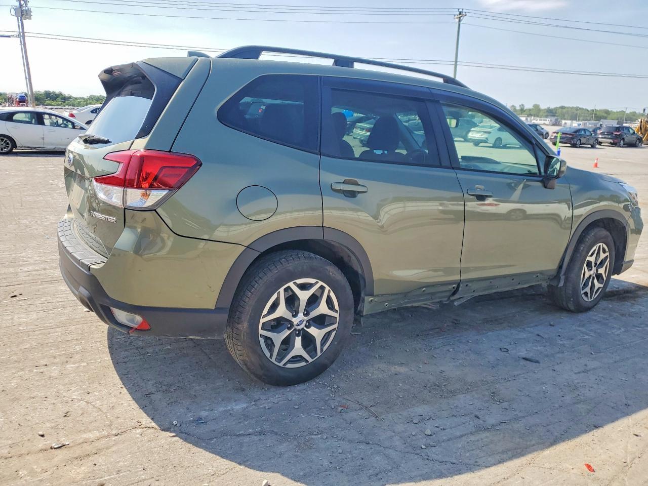 2021 SUBARU FORESTER