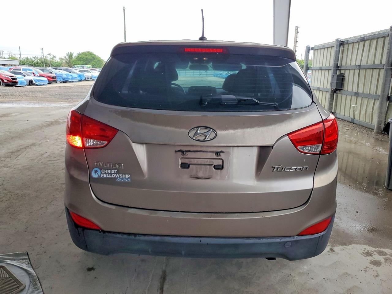 2010 HYUNDAI TUCSON