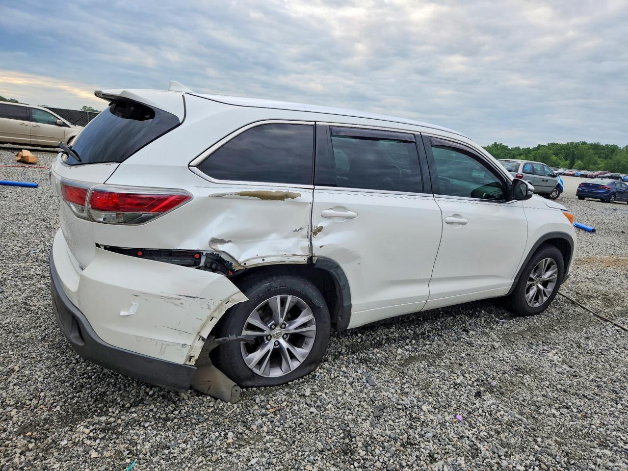 2015 TOYOTA HIGHLANDER