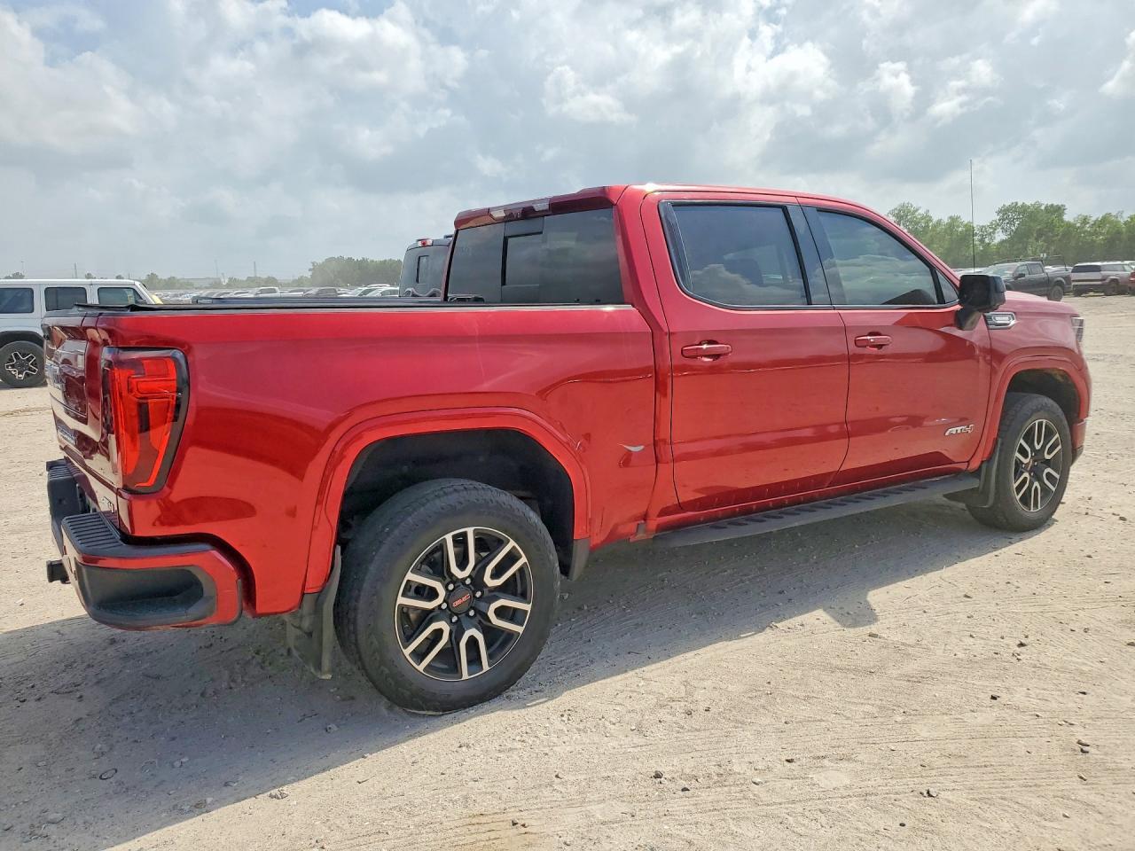 2023 GMC Sierra