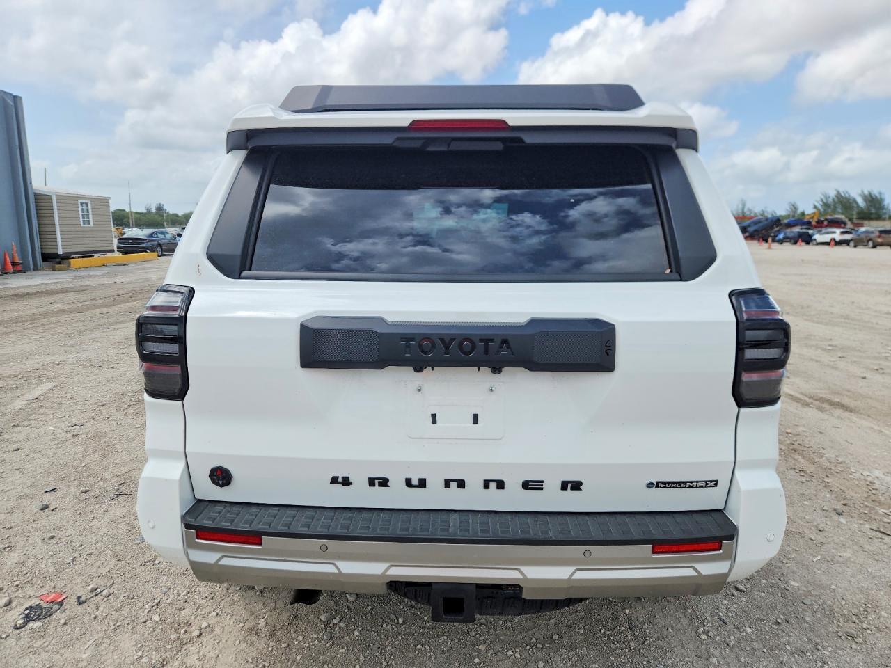 2025 TOYOTA 4Runner