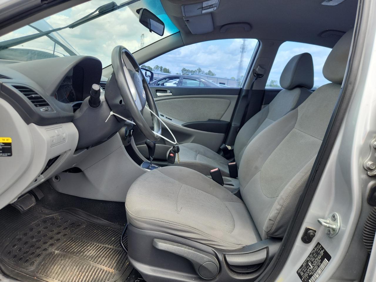 2013 HYUNDAI ACCENT