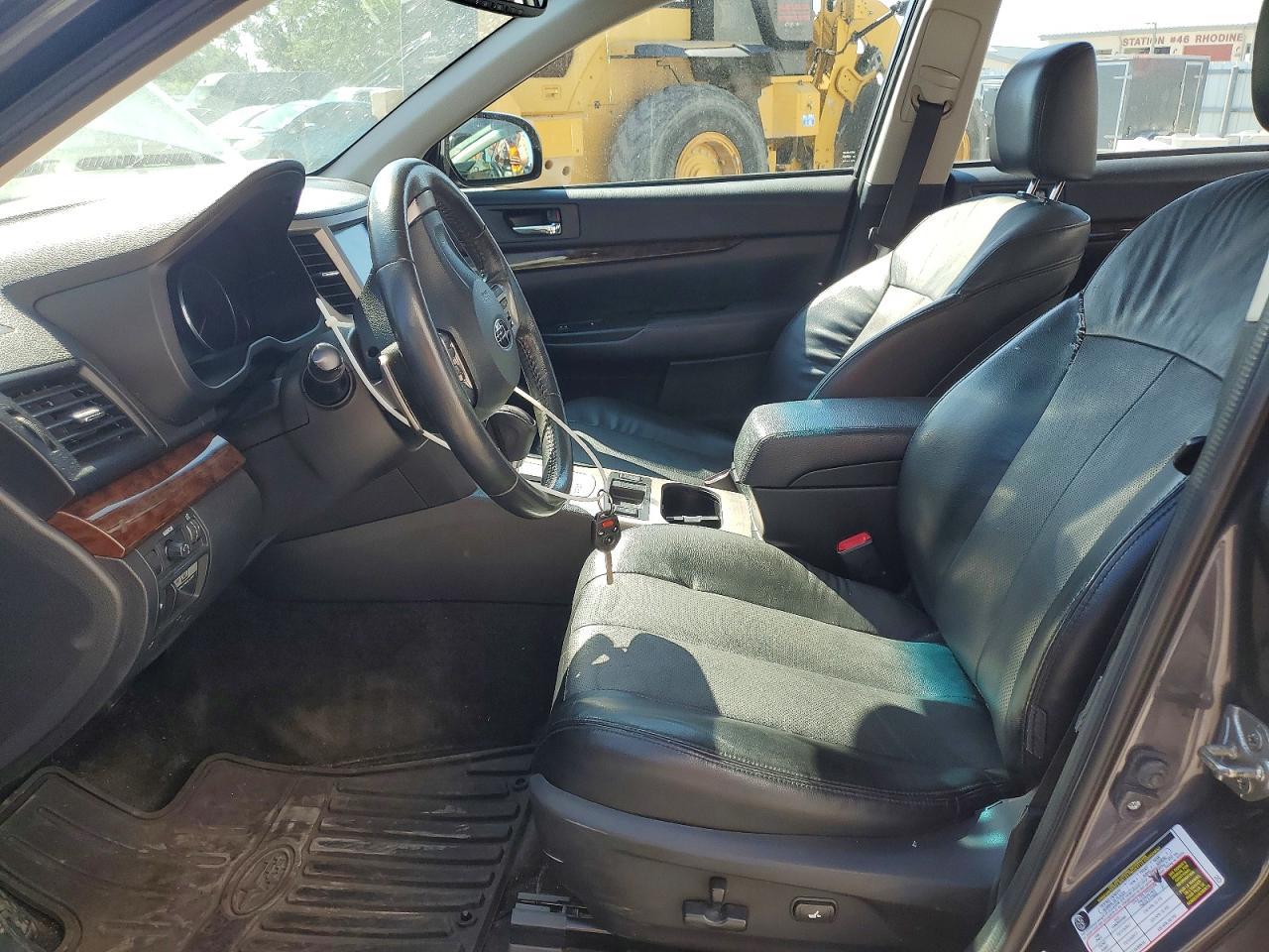 2013 SUBARU Legacy