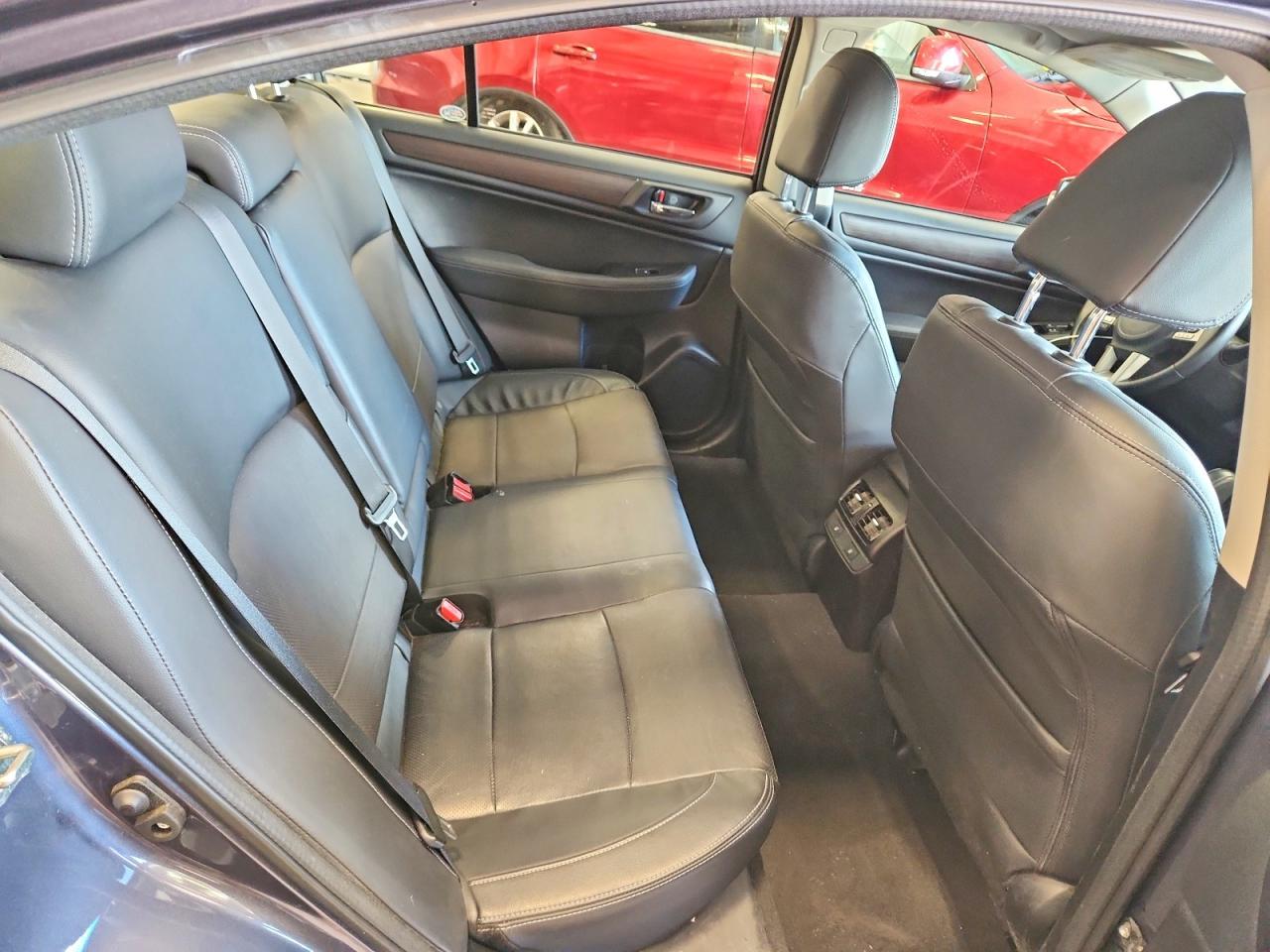 2016 SUBARU Legacy