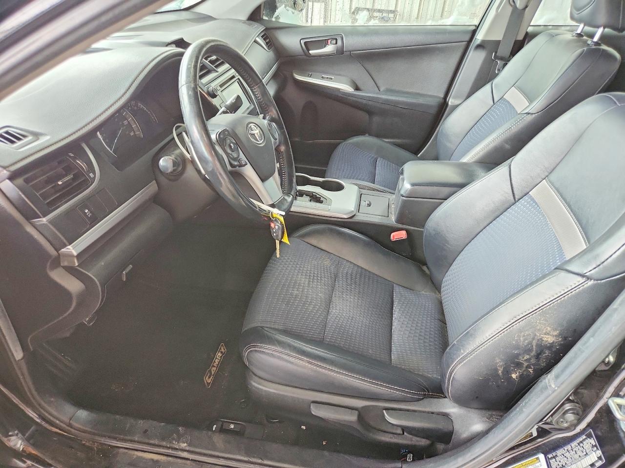 2014 TOYOTA CAMRY