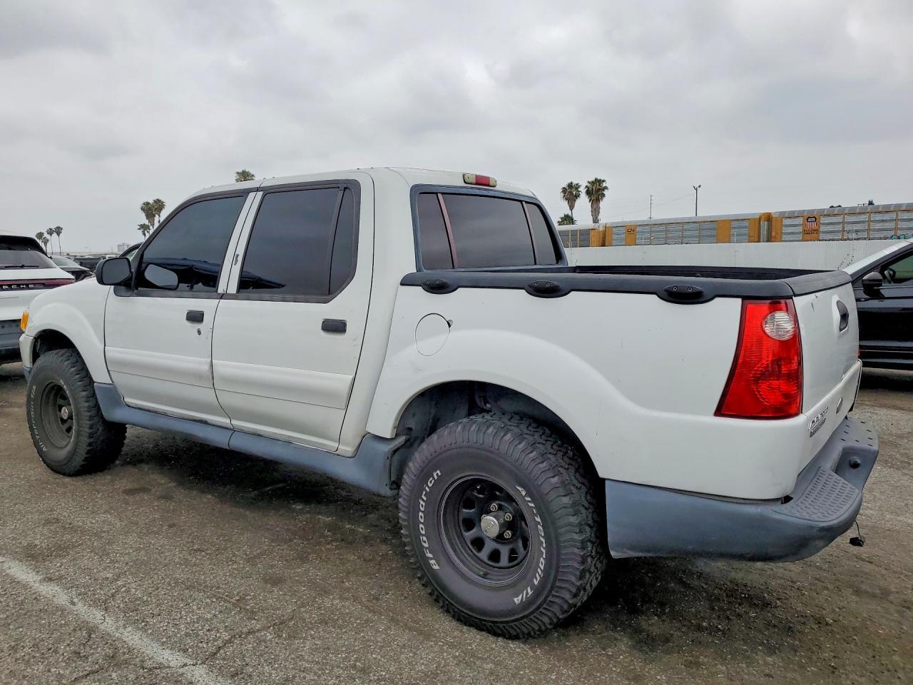 2004 FORD Explorer Sport Trac